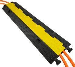 Kabeldrempel Voor 2 Laadkabels Van Elektrische Voertuigen Kabeldrempel -Auto-Onderdelenwinkel 1200x1072 3