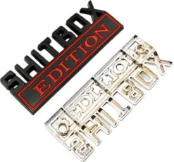 Merkloos Auto Embleem Shitbox Edition - Zwart Rood - Zelfklevende Badge - Embleem Voor Audi, BMW, Mercedes, Skoda, Volkswagen, Kia, Volvo, Peugeot, Renault, JEEP, Mitsubishi, Opel, Honda, Toyota, Hyundai - Logo - Auto Accessoires -Auto-Onderdelenwinkel 1200x1118 7