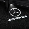Mercedes Deur Logo Projector CLA W117- Portier Voertuigverlichting - CLA W117 - Deur Verlichting - Auto Interieur - Mercedes Accessoires - Set Van 2 Met AMG Logo -Auto-Onderdelenwinkel 1200x1200 1109