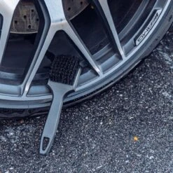 RUSH Bandenborstel - Slijtvaste Haren - Grondige Reiniging - Voor Auto/Scooter/Motor -Auto-Onderdelenwinkel 1200x1200 151