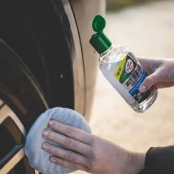 Turtle Wax Wet N Black Tyre & Trim Gel - Bandenonderhoud - Bandenreiniger - Banden En Kunststof Behandeling - 300ml -Auto-Onderdelenwinkel 1200x1200 181