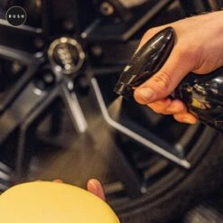 RUSH Bandenglans - Auto & Motor - Auto Wassen - Bandenzwart - Rubber Care 300ml -Auto-Onderdelenwinkel 1200x1200 191