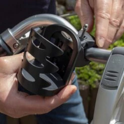 Merkloos Bekerhouder Fiets - Bidonhouder Fiets - Blikjeshouder - Verstelbare Bekerhouder - Bekerhouder Buggy Of Kinderwagen - Vleshouder - Drankhouder - Bekerhouder Voor Op De Fiets - Bekerhouder Voor Op De Buggy -Auto-Onderdelenwinkel 1200x1200 627