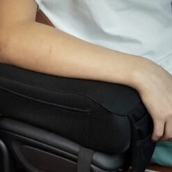 Armsteunkussen Voor In De Auto – Zwart - Universeel - Middenarmsteun Kussen -Auto-Onderdelenwinkel 1200x1200 701