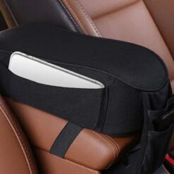 Armsteunkussen Voor In De Auto – Zwart - Universeel - Middenarmsteun Kussen -Auto-Onderdelenwinkel 1200x1200 702