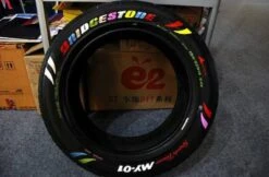 Bandenstift Wit / Witte Autobanden Stift / Tyre Marker White / Auto Banden Stift Wit / Auto / Scooter / Motor Banden Marker / Letters En Cijfers Banden Inkleuren / Waterdichte Kleur Pen Voor Op Rubber / Kleur Wit 14 Bandenstift Wit / Witte Autobanden Stift / Tyre Marker White / Auto Banden Stift Wit / Auto / Scooter / Motor Banden Marker / Letters En Cijfers Banden Inkleuren / Waterdichte Kleur Pen Voor Op Rubber / Kleur Wit -Auto-Onderdelenwinkel 1200x788 1