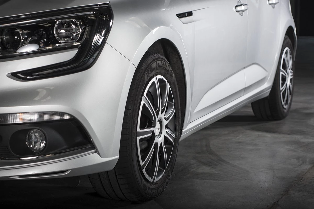 Michelin Wieldoppen 14 Inch - Zilver/zwart - 4 Stuks 5 Michelin Wieldoppen 14 Inch - Zilver/zwart - 4 Stuks - Afbeelding 3