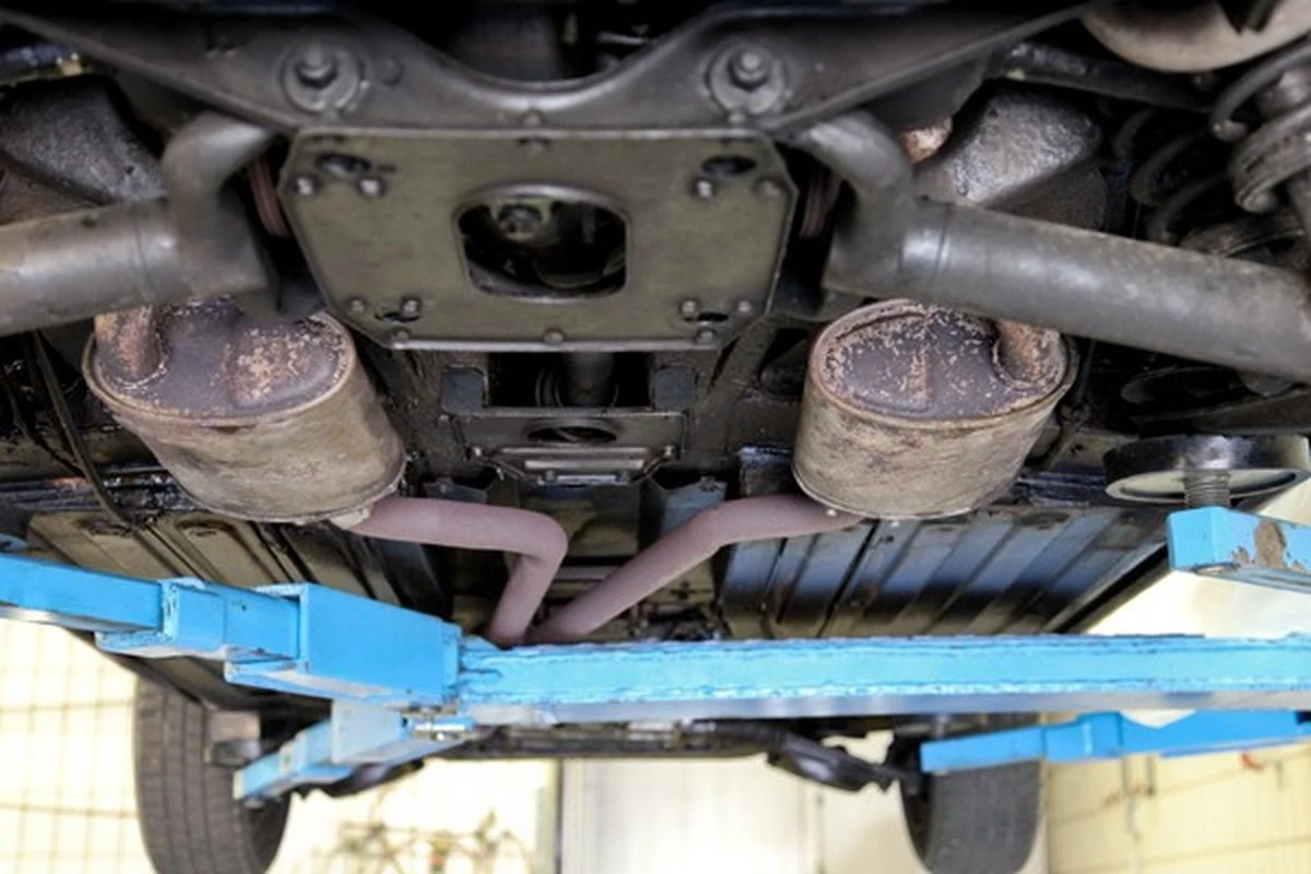 MoTip Bitumen Underbodycoating Zwart - 500ml Spuitbus 5 MoTip Bitumen Underbodycoating Zwart - 500ml Spuitbus - Afbeelding 3