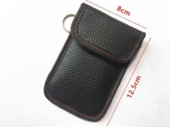 Merkloos 2x RFID Auto Keyless Beschermhoes - PU Leer - Autosleutel Bag- Faraday - -etui- Auto Rfid Blocker - Autosleutelhoes RFID - Antidiefstal - Autosleutelhoesje - Veiligheid - Car Security - Protected 14 Merkloos 2x RFID Auto Keyless Beschermhoes - PU Leer - Autosleutel Bag- Faraday - -etui- Auto Rfid Blocker - Autosleutelhoes RFID - Antidiefstal - Autosleutelhoesje - Veiligheid - Car Security - Protected -Auto-Onderdelenwinkel 1200x897 8