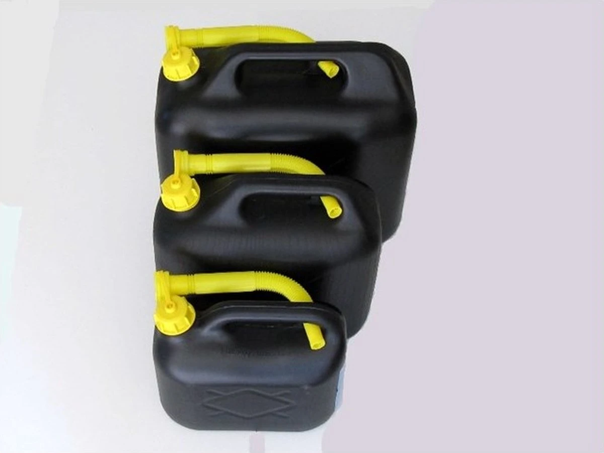 Dunlop Jerrycan 10 Liter - Benzine En Water - UN-Gecertificeerd Voor Gevaarlijke Vloeistoffen - Incl. Trechter/Benzineslang - Zwart/Geel 6 Dunlop Jerrycan 10 Liter - Benzine En Water - UN-Gecertificeerd Voor Gevaarlijke Vloeistoffen - Incl. Trechter/Benzineslang - Zwart/Geel - Afbeelding 4