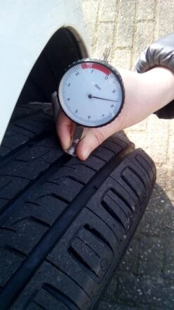 Tyre Safety Bandenprofielmeter 0-10mm Klokmodel Type RT10 - APK 8 Tyre Safety Bandenprofielmeter 0-10mm Klokmodel Type RT10 - APK -Auto-Onderdelenwinkel 674x1200 4