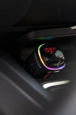 Wegman Bluetooth FM Transmitter - Carkit - Autolader USB C - Snellader - Handsfree Bellen - Autoradio - Auto Accessoires -Auto-Onderdelenwinkel 800x1200 11