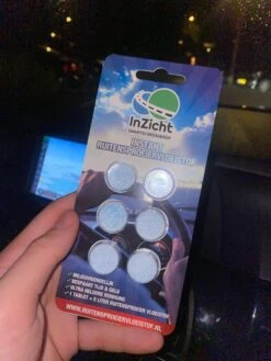 Ruitensproeiervloeistof 6 Inzicht Tabletten In Blister | Methanol Vrij | Maakt 30 Liter Ruitenwisservloeistof | Screenwash Tabletten Zijn Nieuw En Ook Nog Eens Heel Milieuvriendelijk In Gebruik | Bestel Meer Blister Verpakking En Pak Je Korting! -Auto-Onderdelenwinkel 900x1200 1